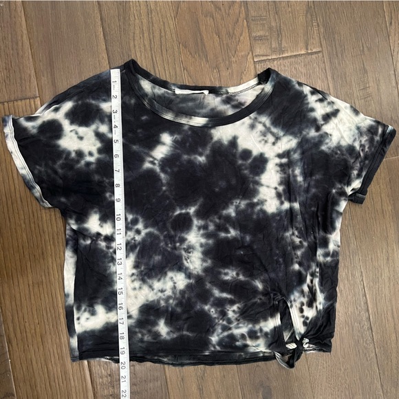 Caution To The Wind Side Tie Up Top - Picture 10 of 12